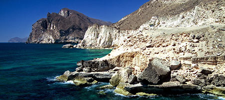 dubai-to-salalah-mountain-450x200