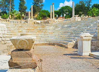 Alexandria-Roman-amphitheatre-guide_410x300