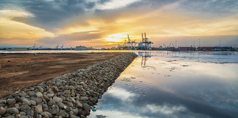 Djibouti-harbour-806x400