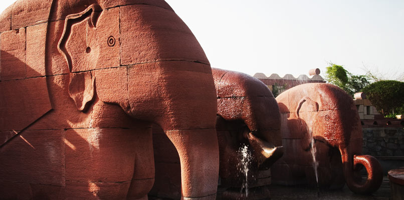 delhi-garden-elephants-806x400
