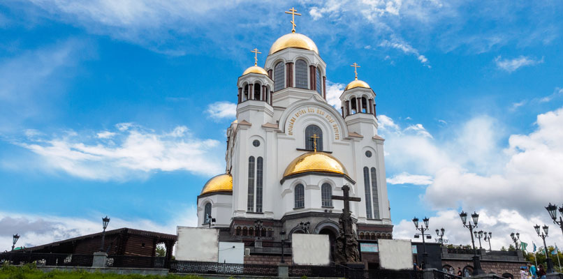 yekaterinburg-white-church-806x400